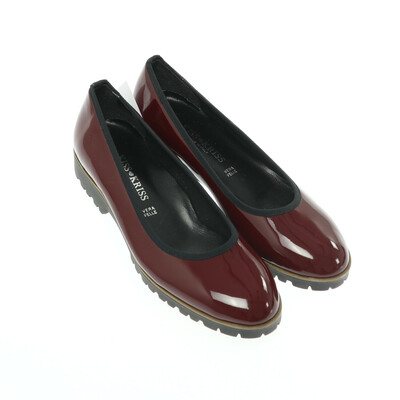 Kiss Kriss bordó félcipő