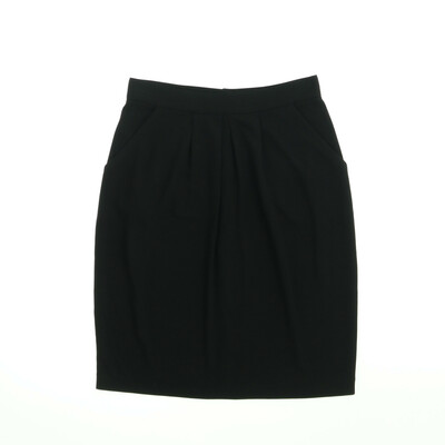 Isabel De Pedro fekete szoknya