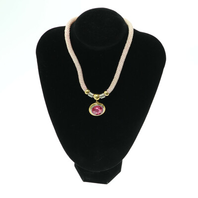 Rózsaszín nyaklánc
