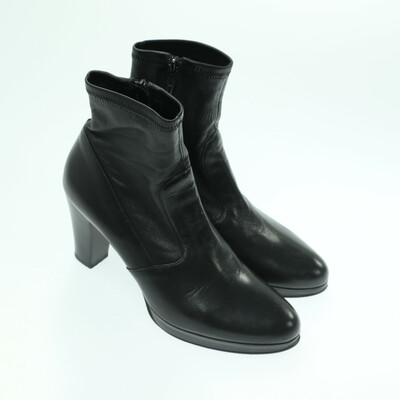 Vero Cuoio fekete magassarkú bokacsizma