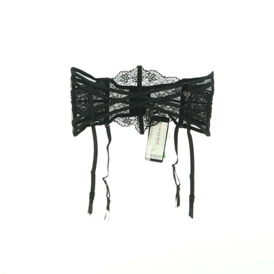 Censored fekete harisnyakötő