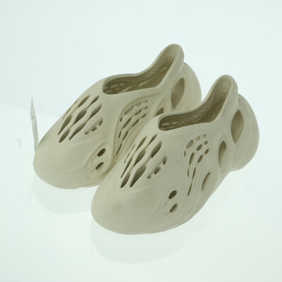 Adidas bézs Yeezy Foam Runner szandál