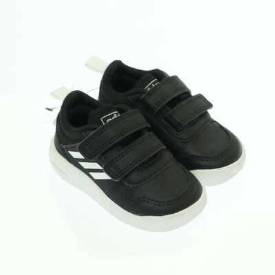 Adidas fekete sportcipő