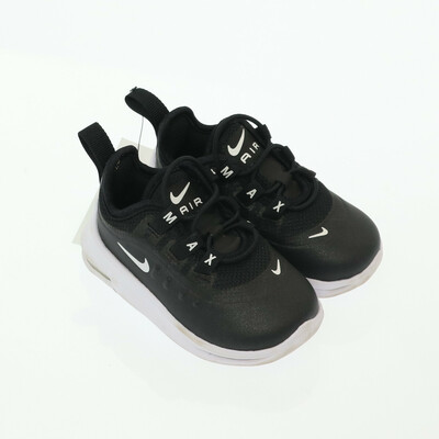 Nike fekete cipő