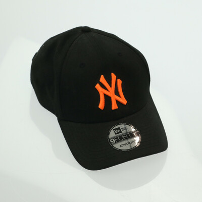 New Era fekete sapka