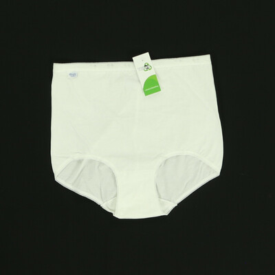 Sloggi fehér alsónemű