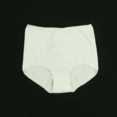 Sloggi fehér alsónemű