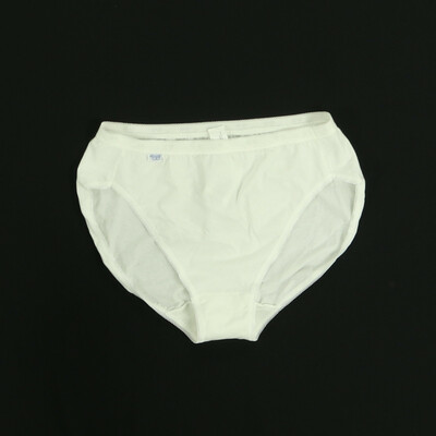 Sloggi fehér alsónemű