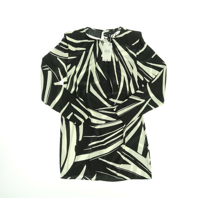 Mango fekete/fehér hosszított, válltöméses blúz