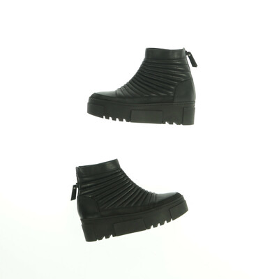 VIC Matié fekete telitalpú bokacsizma