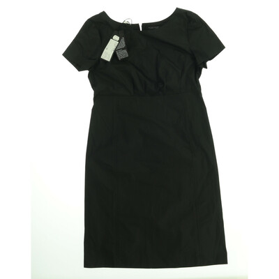 Strenesse fekete egész ruha