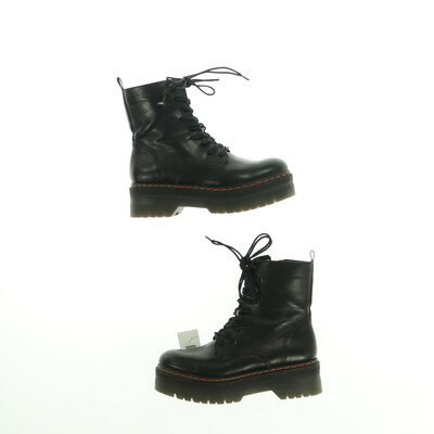 Catwalk fekete bakancs