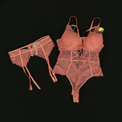 Censored rózsaszín fehérnemű szett