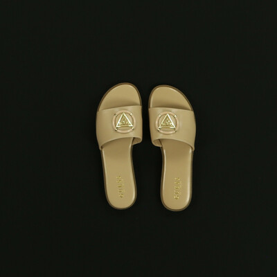 Guess barna papucs