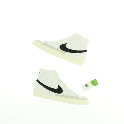 Nike fehér magasszárú cipő