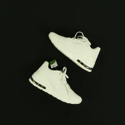 Skechers fehér cipő