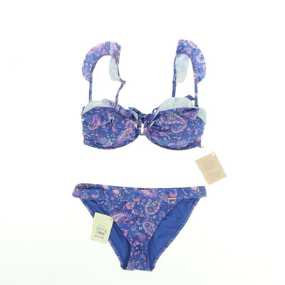 Ysabel mora kék bikini